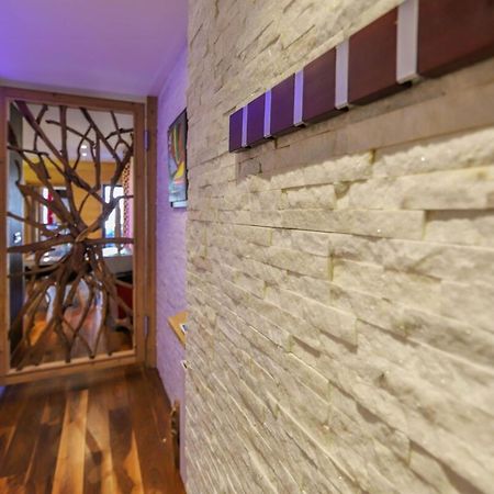 L'Isle - Lofts & Lakes Certified 5-Stars Анси Экстерьер фото